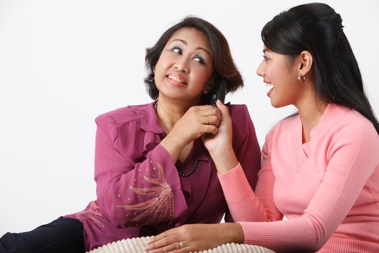 kebiasaan buruk di depan anak, parenting ibu muda, contoh perilaku buruk orang tua, dampak psikologis anak, pola asuh positif, parenting tips ibu baru